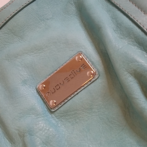 Nuovedive NWT Aqua Leather Handle Purse with detachable cross body straps - Picture 3 of 12
